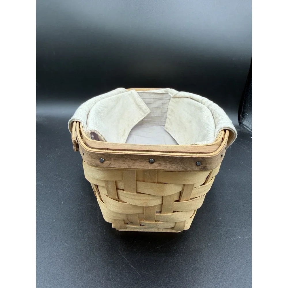 🧺Longaberger 2006 Heartwood Bread Basket–Embroidered Flax Liner & Hard Protect